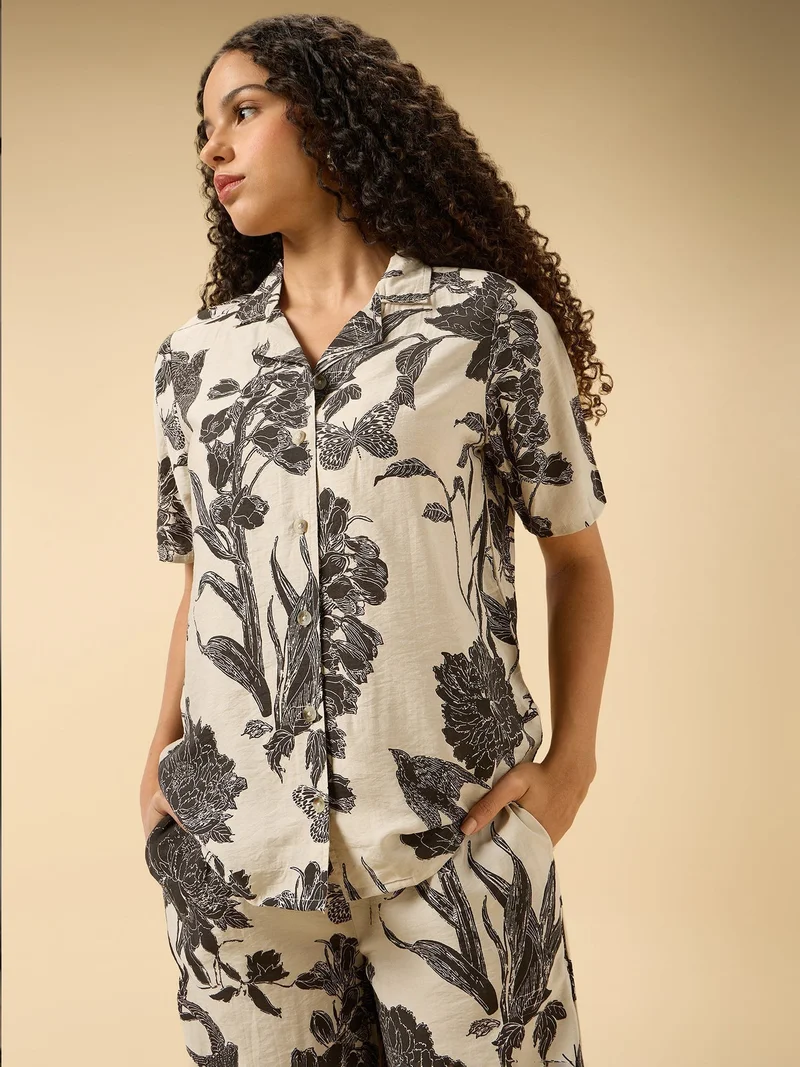 Outzidr White Off White Floral Printed Top And Pants Co-Ord Set for Women | Best Price UAE